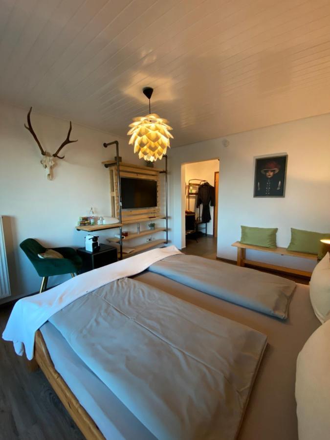 Doppelzimmer Mit Bad & Balkon Simmersfeld 外观 照片
